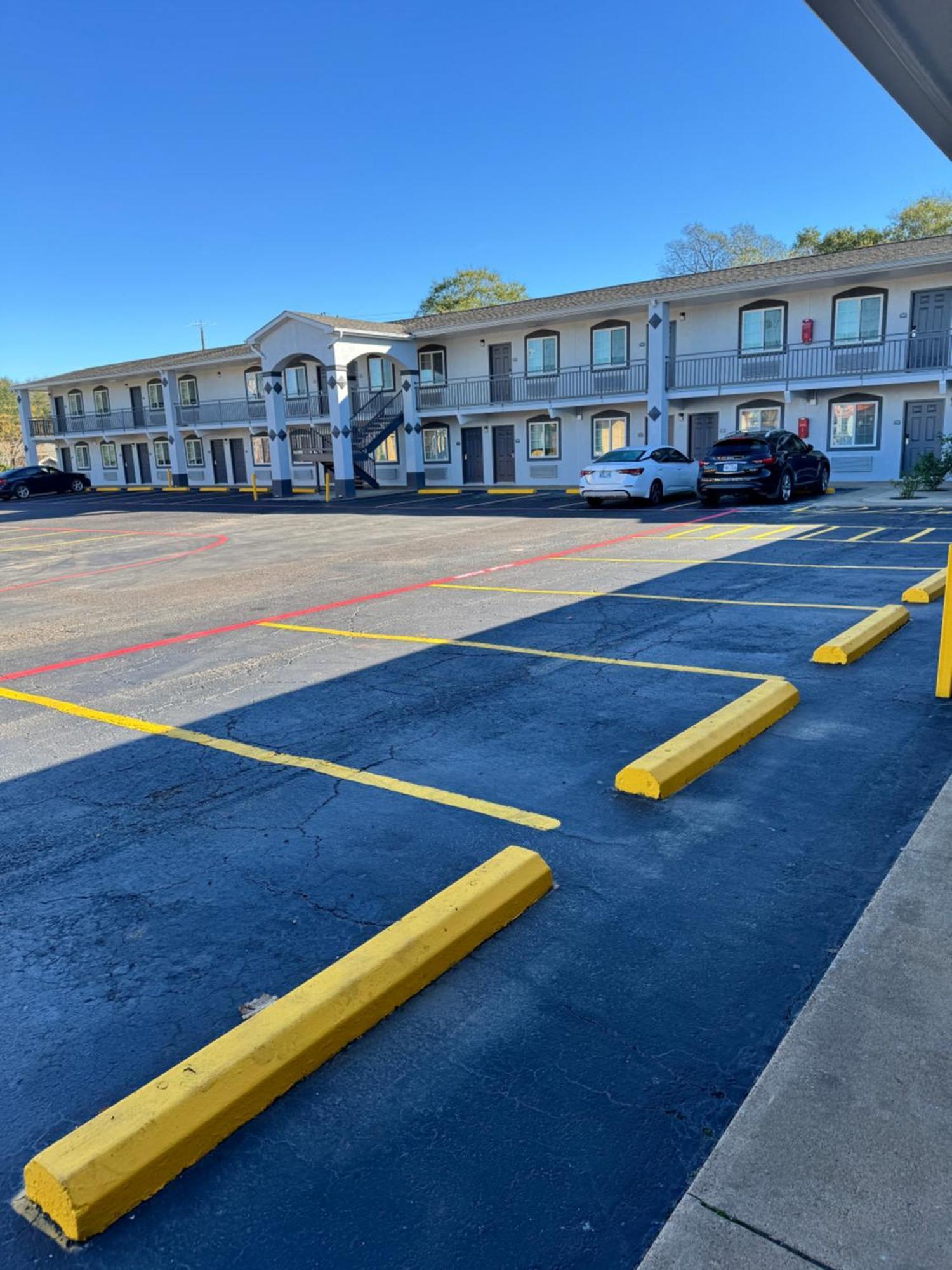 Continental Inn And Suites Nacogdoches Tx Sfa University Downtown Экстерьер фото