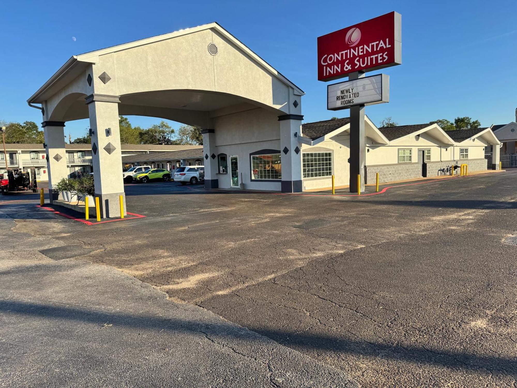 Continental Inn And Suites Nacogdoches Tx Sfa University Downtown Экстерьер фото