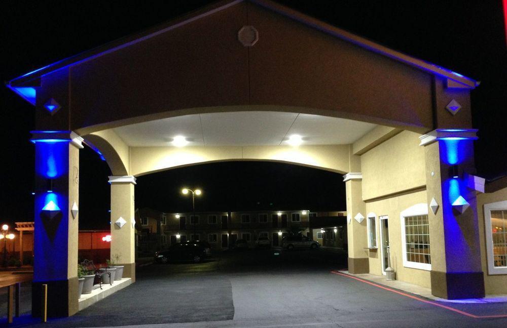 Continental Inn And Suites Nacogdoches Tx Sfa University Downtown Экстерьер фото